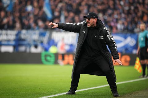 Baumgart und sein Team brauchen einen Sieg. (Archivbild) Foto: Christian Charisius/dpa