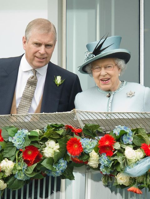 Andrew und seine Mutter Königin Elizabeth