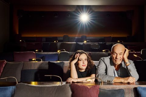 Heiner und Maya Lauterbach im Kinosaal im "Hotel Bayerischer Hof" in München