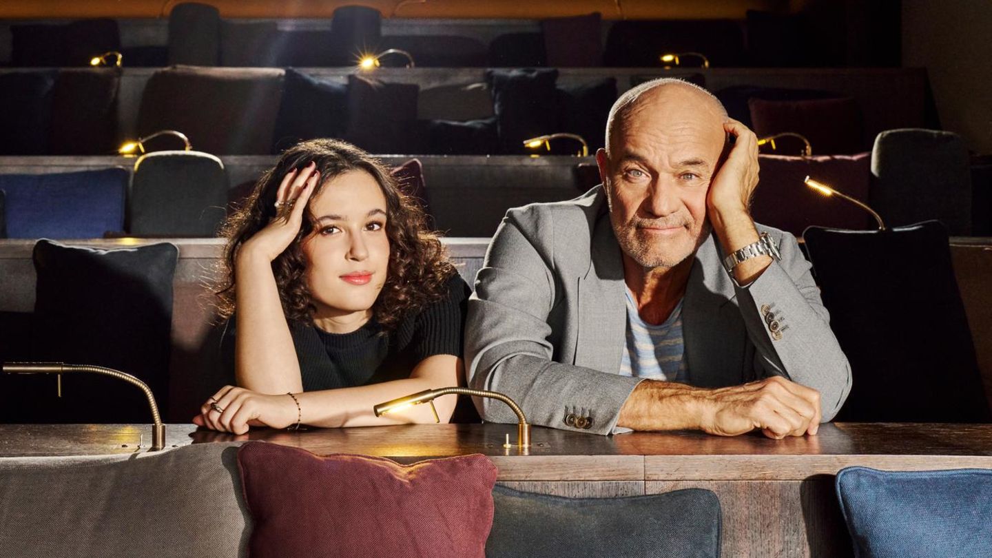 Heiner und Maya Lauterbach im Kinosaal im "Hotel Bayerischer Hof" in München