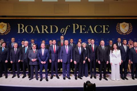 Der Friedensrat ist zu einer ersten Sitzung in Washington zusammengekommen. Foto: Mark Schiefelbein/AP/dpa