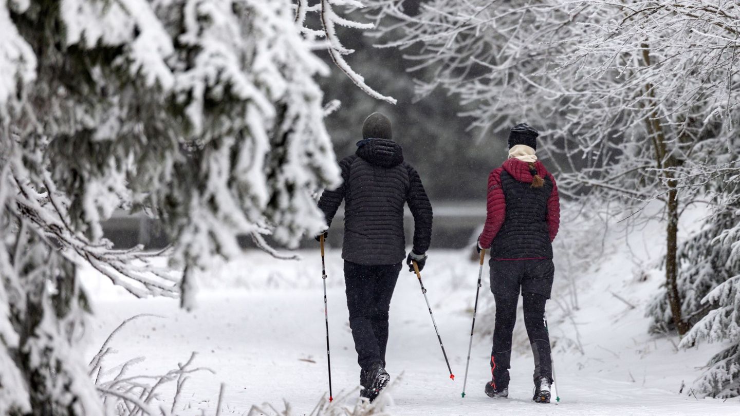 Mehr als 460 Kilometer Loipen locken die Menschen zum Ende der Ferien in die Wintersportgebiete. (Symbolbild) Foto: Michael Reic