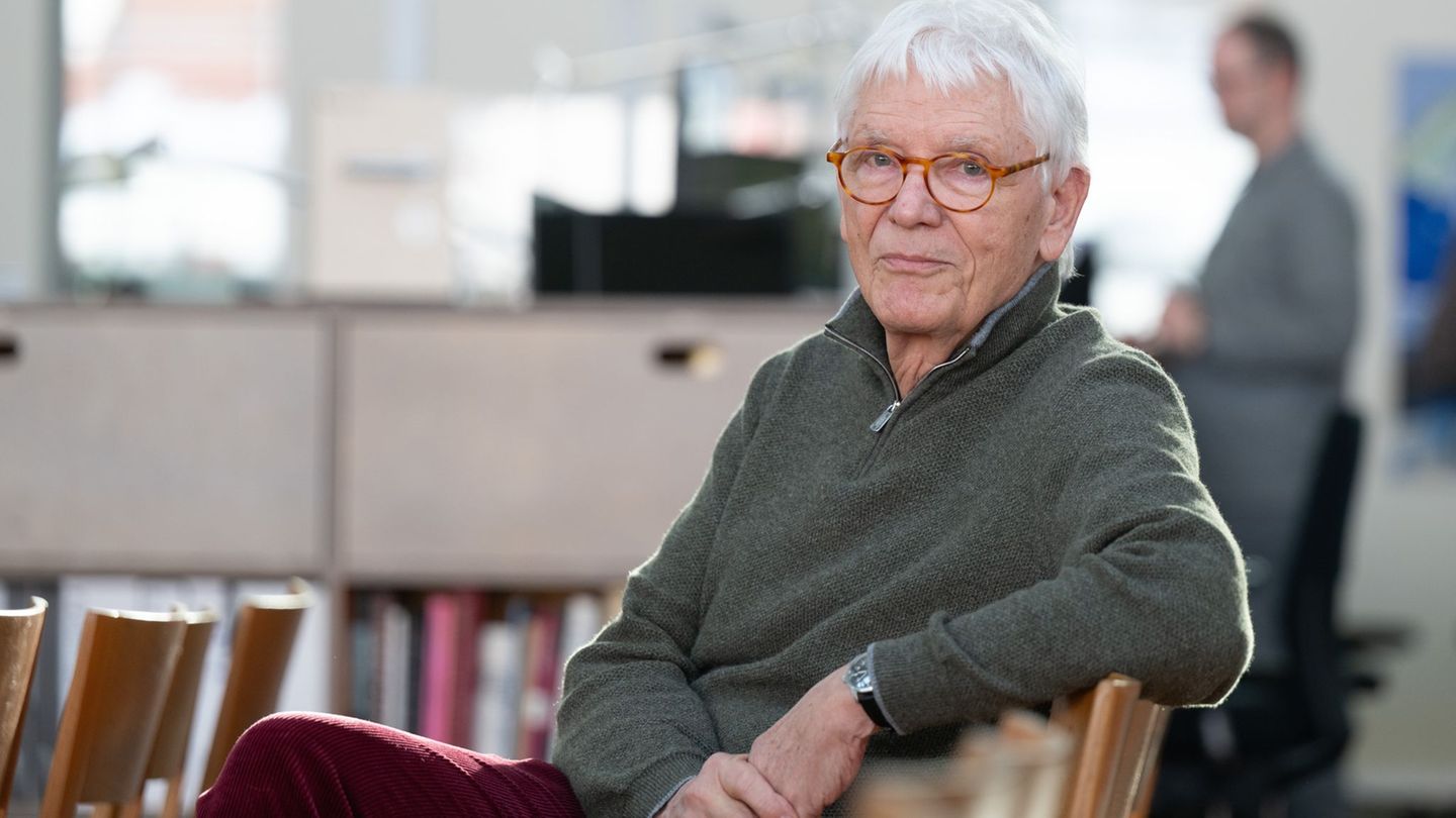 Der Unternehmer Fritz Albert Straub will künftig mit einer Stiftung Projekte im Bereich von Kultur, Bildung und Demokratie unter