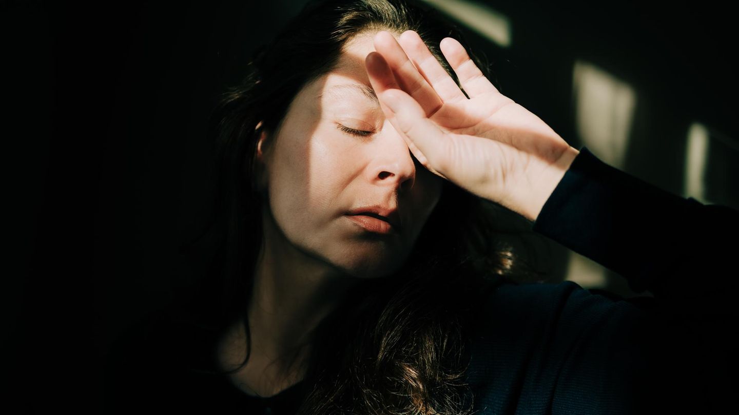 Bestseller Fischöl-Kapseln: Die darin enthaltenen Omega-3-Fettsäuren sind in geringer Dosis gesund, große Mengen davon aber sind gefährlich. Ähnliches gilt für diverse Vitamine (Symbolbild)