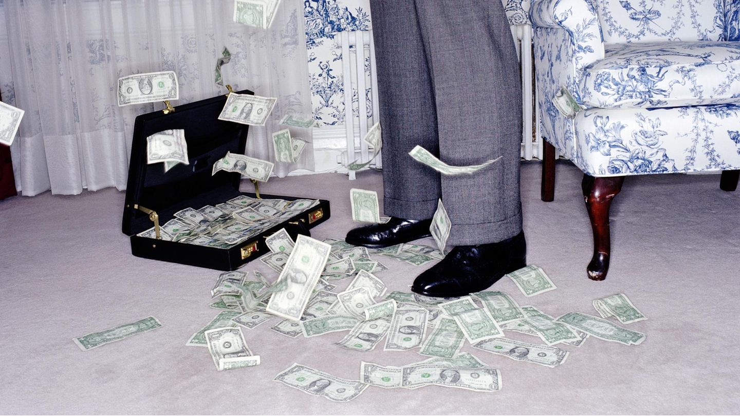 Evan Osnos über Ultrareiche: „Extreme Ungleichheit endet historisch in Krieg, Krankheit oder Revolution“