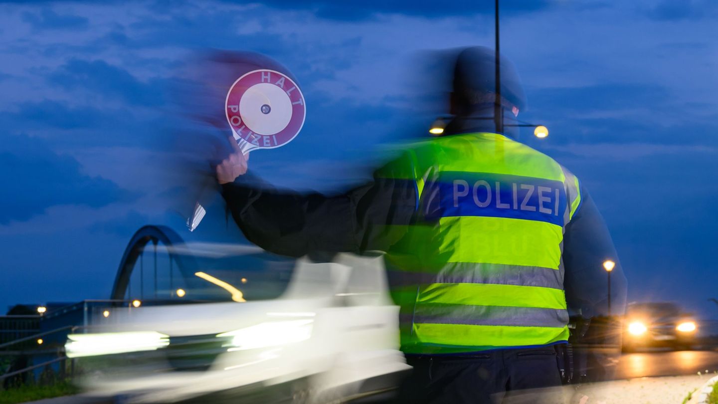 Die Bundespolizei ist seit Herbst 2023 in Brandenburg für Grenzkontrollen im Einsatz. Politisches Ziel ist es, irreguläre Migrat