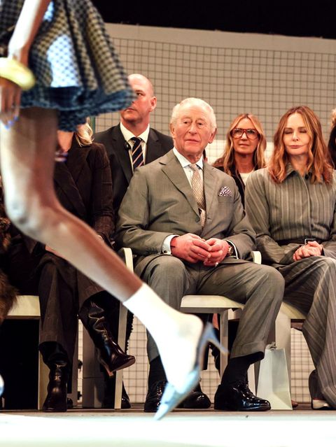 König Charles bei Modenschau