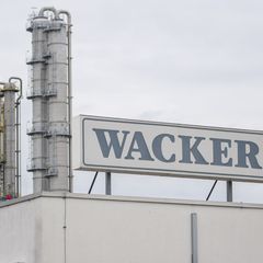 Wacker plant massive Einsparungen und will 1.500 Stellen streichen: Was das für das Werk Nünchritz bedeutet, bleibt weiter offen