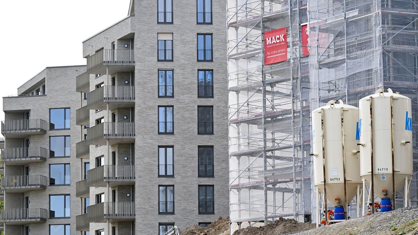 2025 sind in Baden-Württemberg knapp 12 Prozent mehr Baugenehmigungen erteilt worden als im Vorjahr. (Symbolbild) Foto: Bernd We