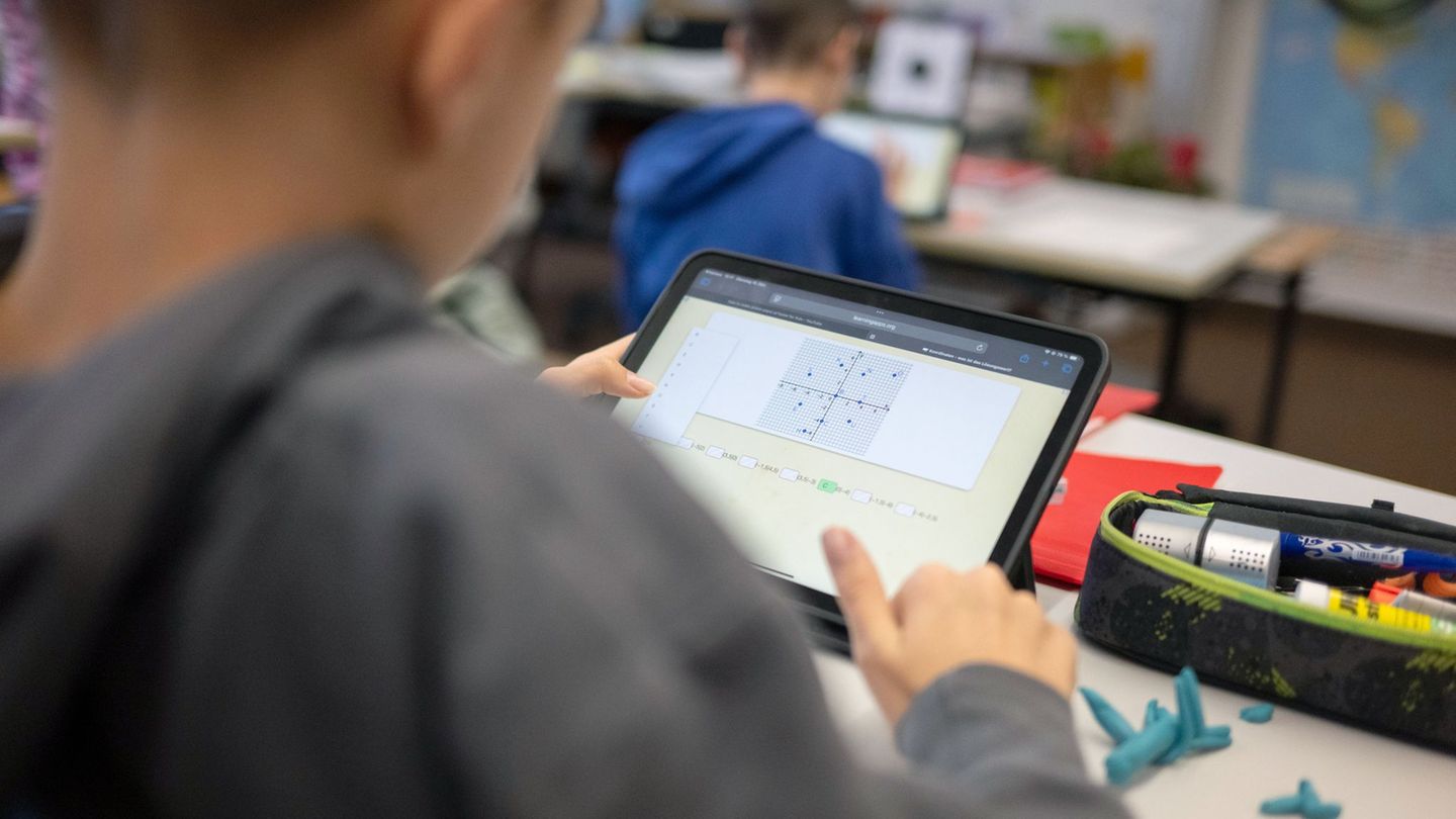 Unter anderem für eine bessere digitale Ausstattung an Schulen will die FDP im Falle einer Regierungsbeteiligung eine Bildungsmi