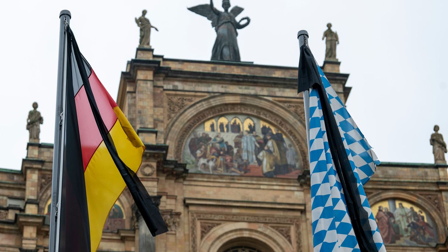 Nach dem Tod der früheren Bundestagspräsidentin Rita Süssmuth hat Bayerns Ministerpräsident Markus Söder (CSU) Trauerbeflaggung