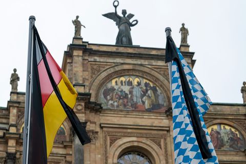 Nach dem Tod der früheren Bundestagspräsidentin Rita Süssmuth hat Bayerns Ministerpräsident Markus Söder (CSU) Trauerbeflaggung