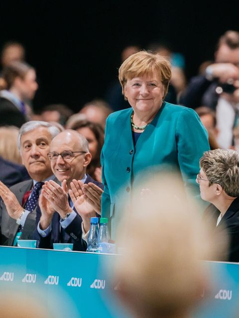 Lang anhaltender Applaus für den Ehrengast – selbst Merkel wirkte ein bisschen überrascht