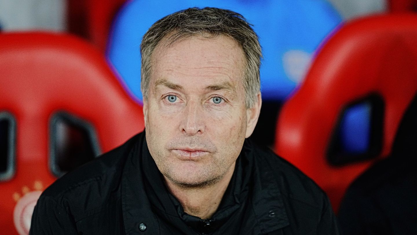 Hjulmand erinnerte an Sepp Piontek. Foto: Petros Giannakouris/AP/dpa