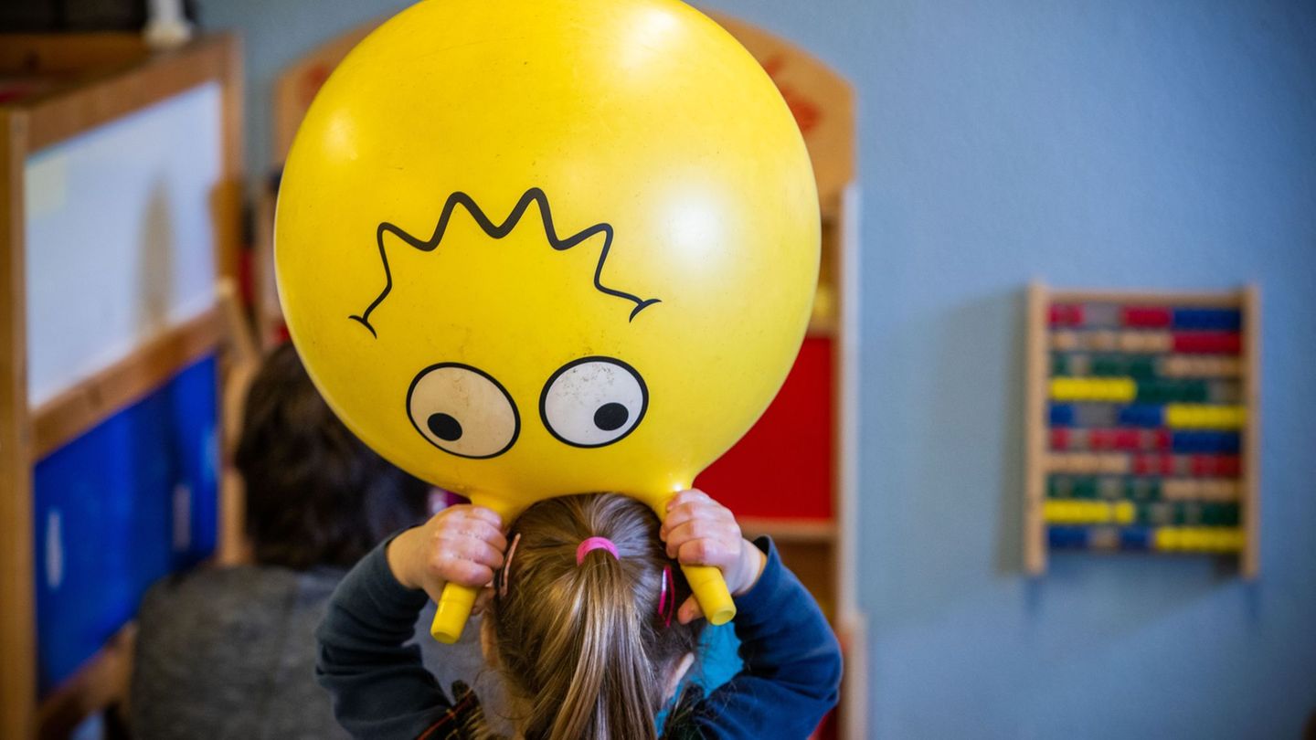 In Mecklenburg-Vorpommern wird die Ganztagsbetreuung für Kinder immer beliebter, Teilzeitbetreuung nimmt ab. (Symbolbild) Foto: