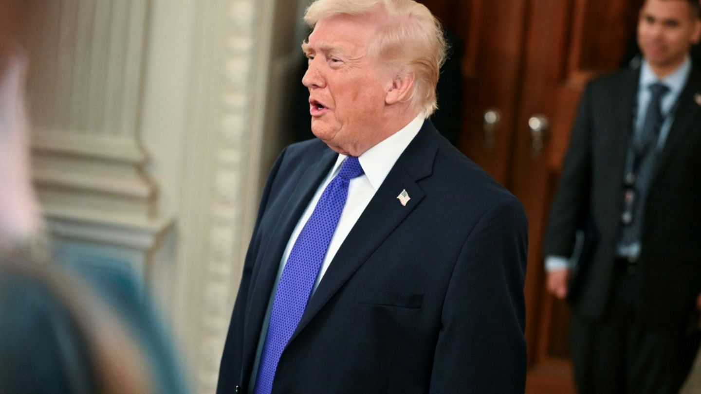 Oberstes US-Gericht kippt Großteil von Trumps Zöllen - EU prüft Urteil "sorgfältig"