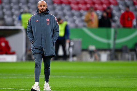 Denkt noch nicht an den BVB: Bayern-Trainer Kompany. (Archivbild) Foto: Sven Hoppe/dpa