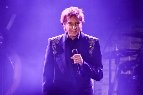 Barry Manilow muss weitere Konzerte absagen. (Archivbild) Foto: Richard Shotwell/Invision/AP/dpa