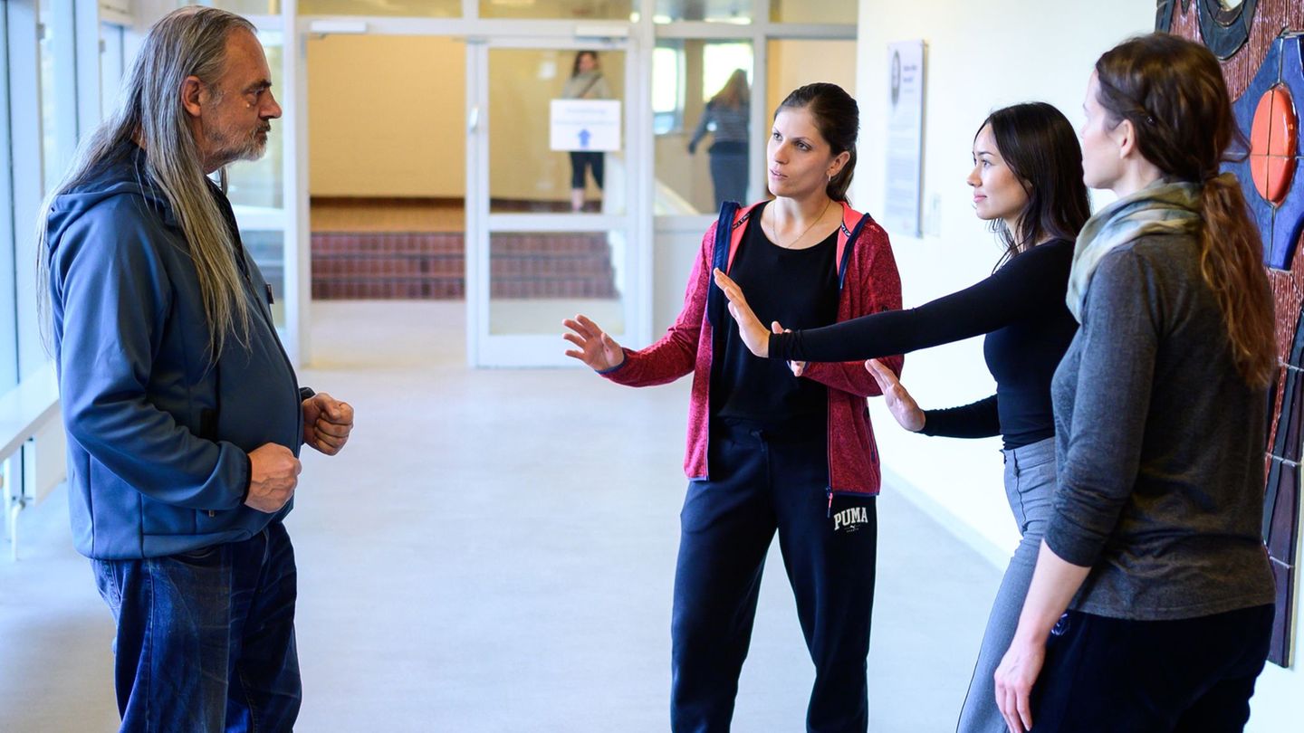 Gesundheit: Überforderung und Zeitnot - so entsteht Gewalt in der Pflege