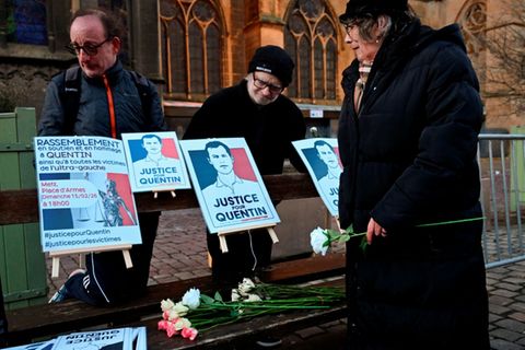 Demonstranten erinnern an den getöteten Quentin