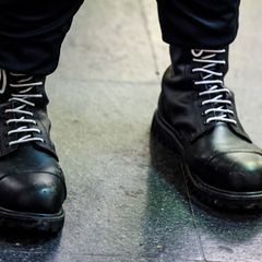 In Thüringen fanden im Jahr 2025 die meisten rechtsextremen Musikveranstaltungen statt. (Symbolbild) Foto: Christoph Reichwein/d