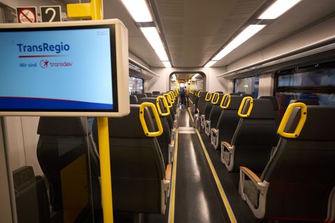 Die Mittelrhein-Bahn-Linie RB32 wird von Trans Regio betrieben. (Symbolbild) Foto: Thomas Frey/dpa