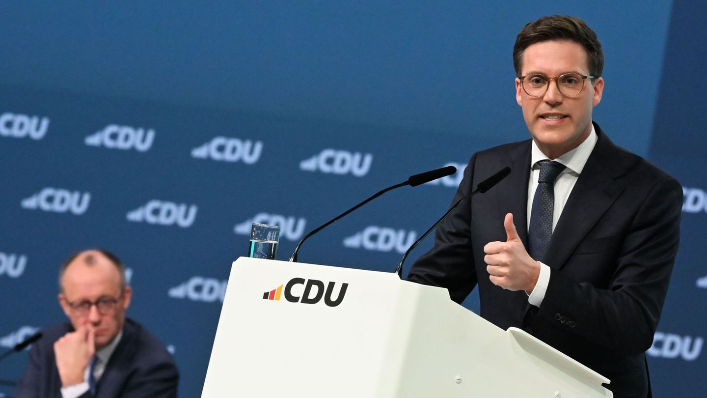 Sie wollen ein Bild der Geschlossenheit senden. Foto: Katharina Kausche/dpa