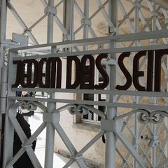 In das KZ Buchenwald bei Weimar und seine Außenlager hatten die Nationalsozialisten seit dem Sommer 1937 etwa 280.000 Menschen v