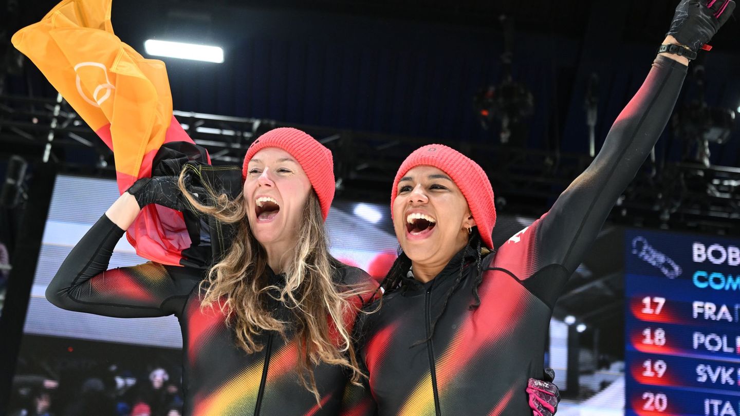 Nach der Gold-Fahrt: Laura Nolte (l) und Deborah Levi. Foto: Robert Michael/dpa