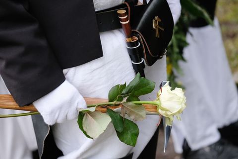 Auf dem Zwickauer Hauptfriedhof gedenken Vertreter der Stadt, der Kirchen und des Bergbauvereins dem Grubenunglück vor 66 Jahren