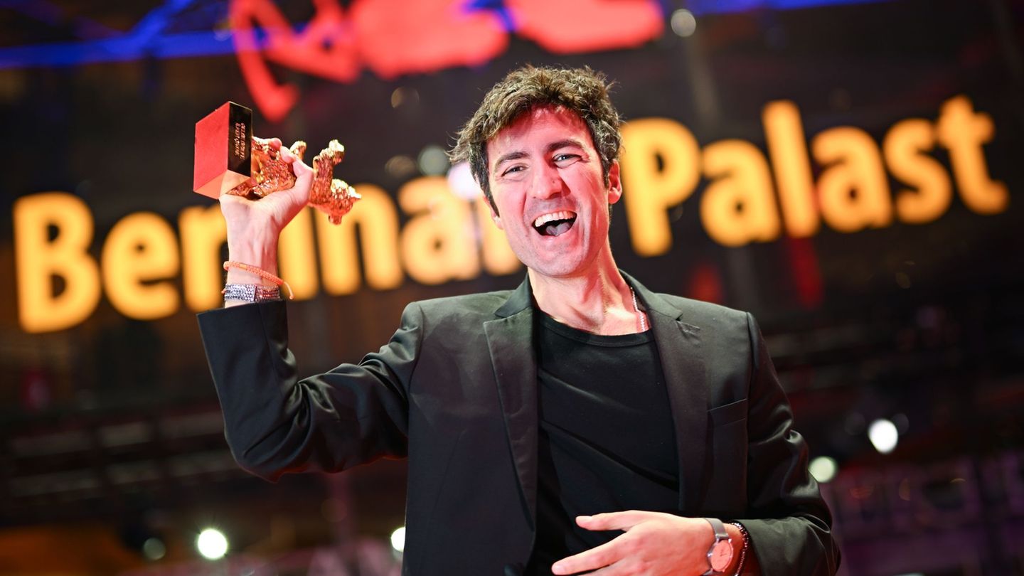 Erstmals seit 22 Jahren gewann mit "Gelbe Briefe" der Film eines deutschen Regisseurs. Foto: Sebastian Christoph Gollnow/dpa