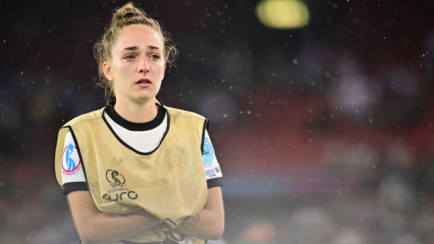 Abwehrspielerin Sophia Kleinherne ist wieder verletzt. (Archivbild) Foto: Sebastian Christoph Gollnow/dpa