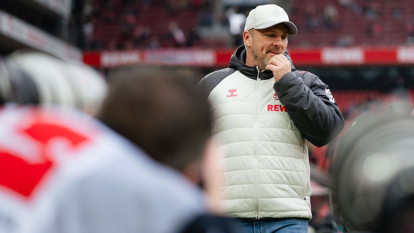 Gleich zwei Spieler stehen Kölns Trainer Lukas Kwasniok vorerst nicht zur Verfügung. Foto: Marius Becker/dpa