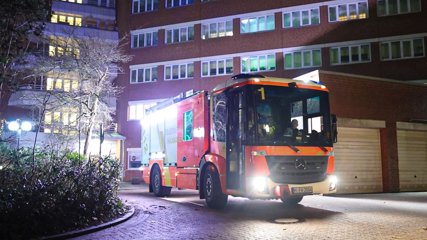 Nach einem Feuer in einer Pflegeeinrichtung in Hannover stirbt ein Mann in einem Krankenhaus. Foto: ---/dpa