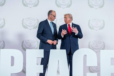 Letzte persönliche Begegnung im Oktober 2025: Friedrich Merz und Donald Trump beim Friedensgipfel für den Gaza-Krieg in Ägypten