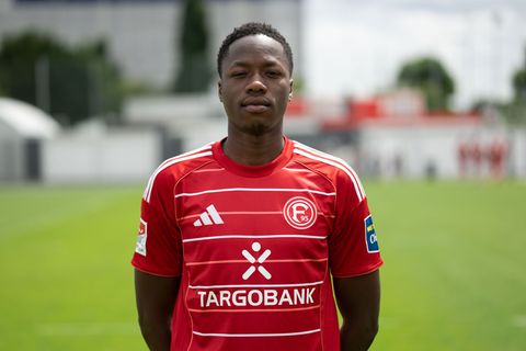 King Manu erzielte für Cottbus den Ausgleich in Aue. (Archivbild) Foto: Marius Becker/dpa