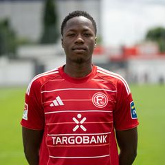 King Manu erzielte für Cottbus den Ausgleich in Aue. (Archivbild) Foto: Marius Becker/dpa