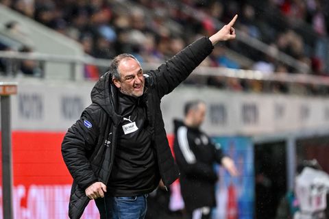 Frank Schmidt stand kurz vor einem Sieg gegen Stuttgart. Foto: Harry Langer/dpa