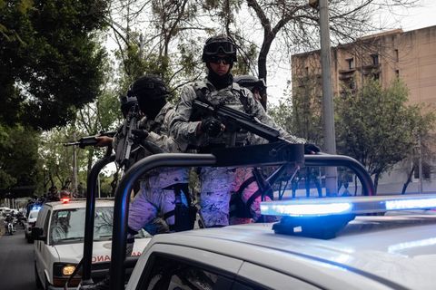 In Teilen von Mexiko-Stadt war eine massive Präsenz der Sicherheitskräfte zu beobachten. Foto: Félix Márquez/dpa