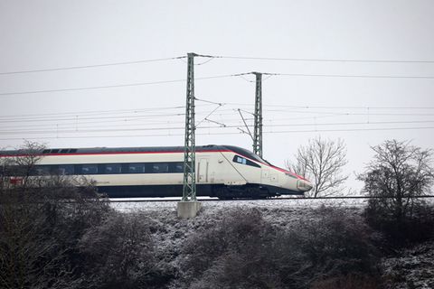 Auch für die Eurocity-Expresszüge aus Zürich ist in Richtung München früher Schluss. (Archivbild) Foto: Karl-Josef Hildenbrand/d