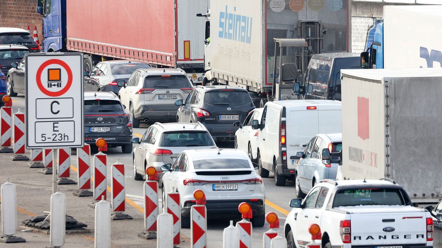 Im Hamburger Elbtunnel ist ein weiterer Warnstreik geplant. (Archivbild) Foto: Bodo Marks/dpa