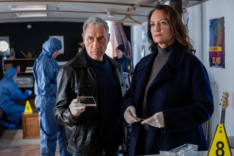 In ihrem neuen Fall verschlägt es Matthias Hamm (Ralph Herforth) und Jana Winter (Natalia Wörner) unter anderem auf ein Hausboot