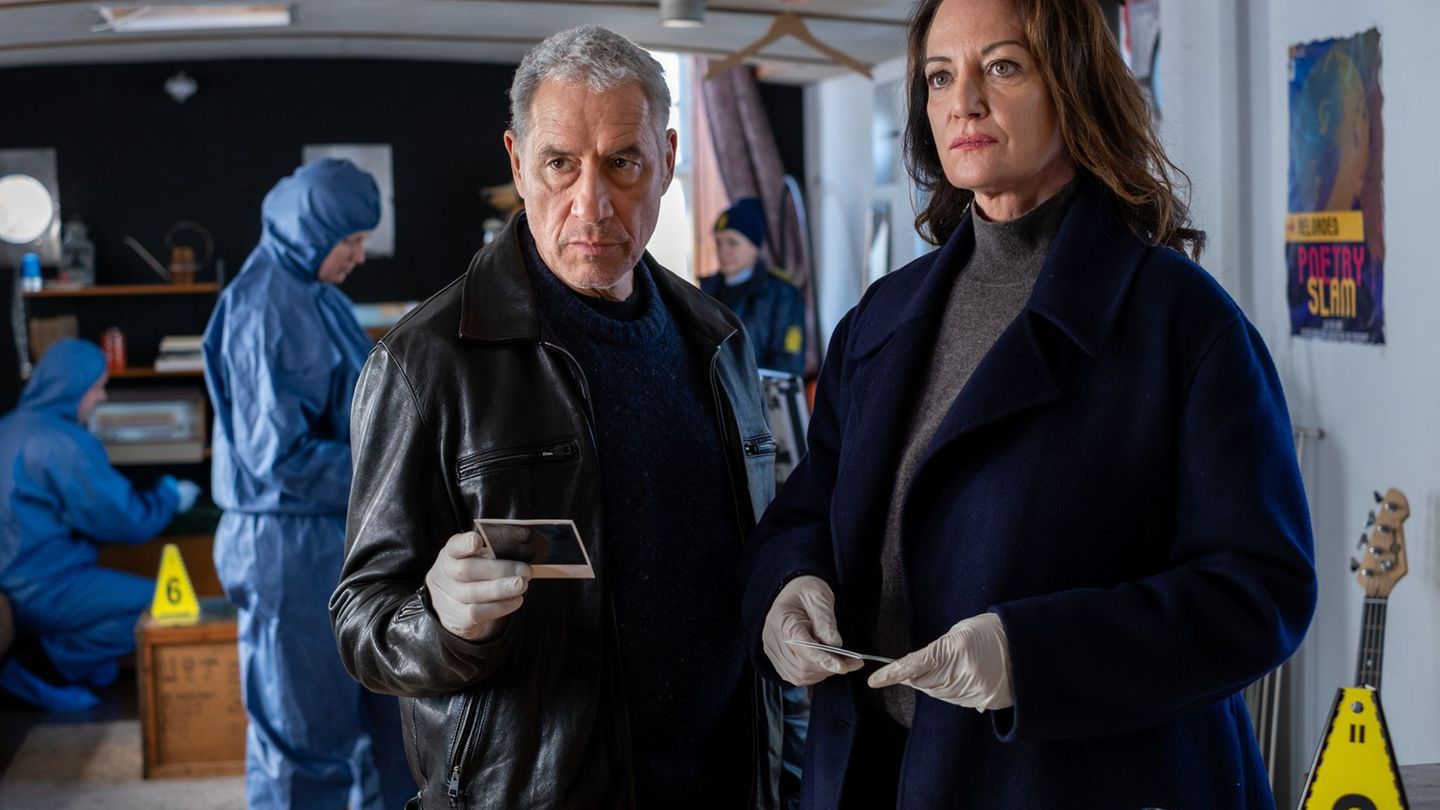 In ihrem neuen Fall verschlägt es Matthias Hamm (Ralph Herforth) und Jana Winter (Natalia Wörner) unter anderem auf ein Hausboot