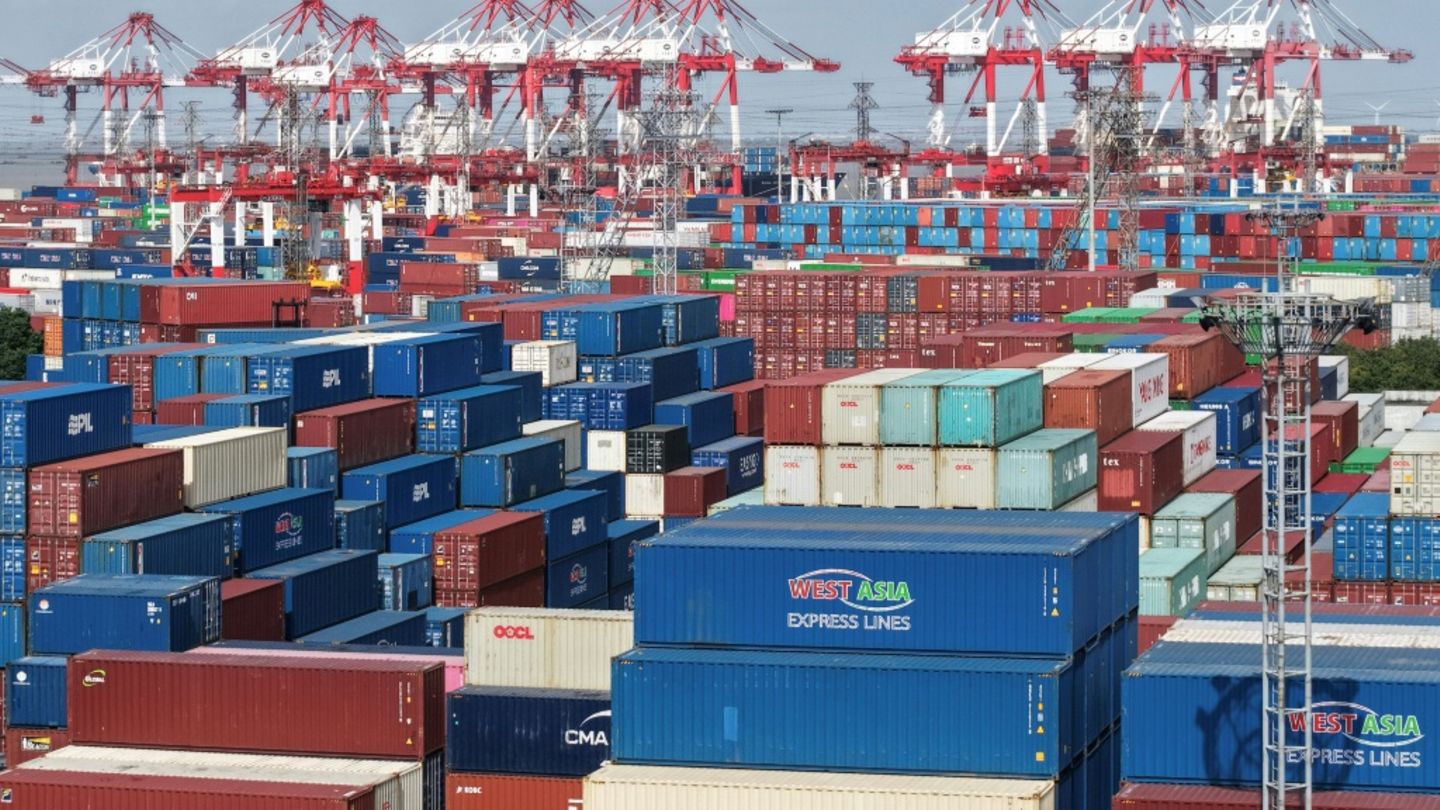 Container im Hafen von Schanghai