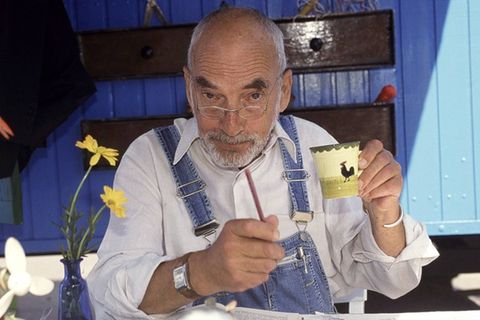 Peter Lustig vor dem legendären Bauwagen seiner ZDF-Kindersendung „Löwenzahn“