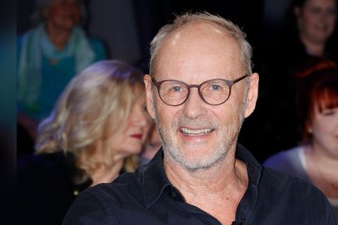 Reinhold Beckmann hat die Fußballberichterstattung im deutschen Fernsehen über zwei Jahrzehnte lang maßgeblich geprägt.