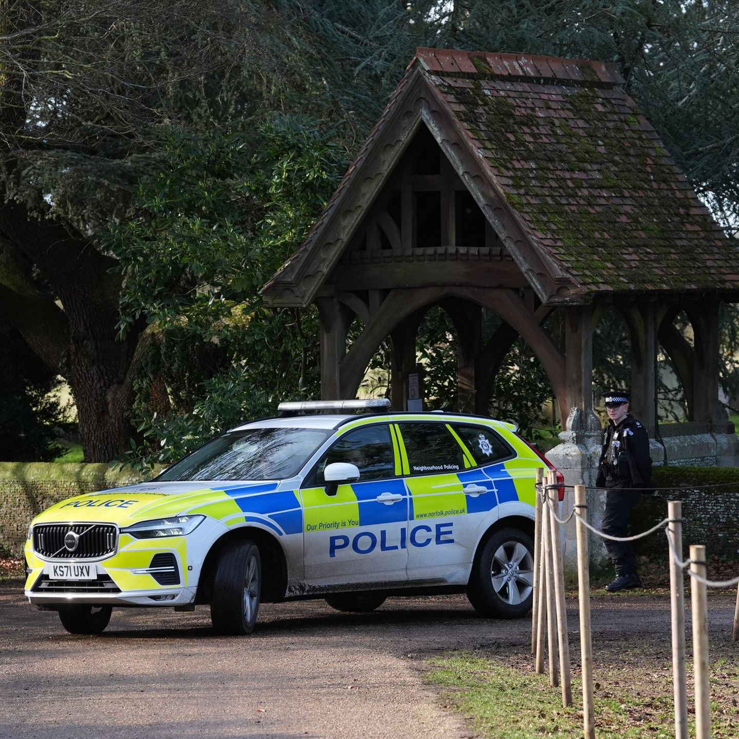 Die Polizei führt ihre Ermittlungen gegen Andrew fort. Foto: Gareth Fuller/PA Wire/dpa