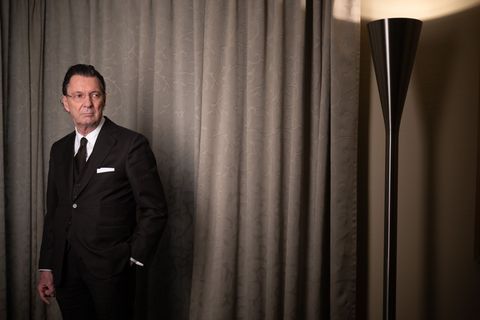 Hält nichts vom allgemeinen Duzen: Martin Suter (Archivbild) Foto: Sebastian Gollnow/dpa