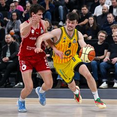 Alba-Kapitän Jonas Mattisseck ist trotz Finalpleite stolz auf sein Team Foto: Sven Hoppe/dpa