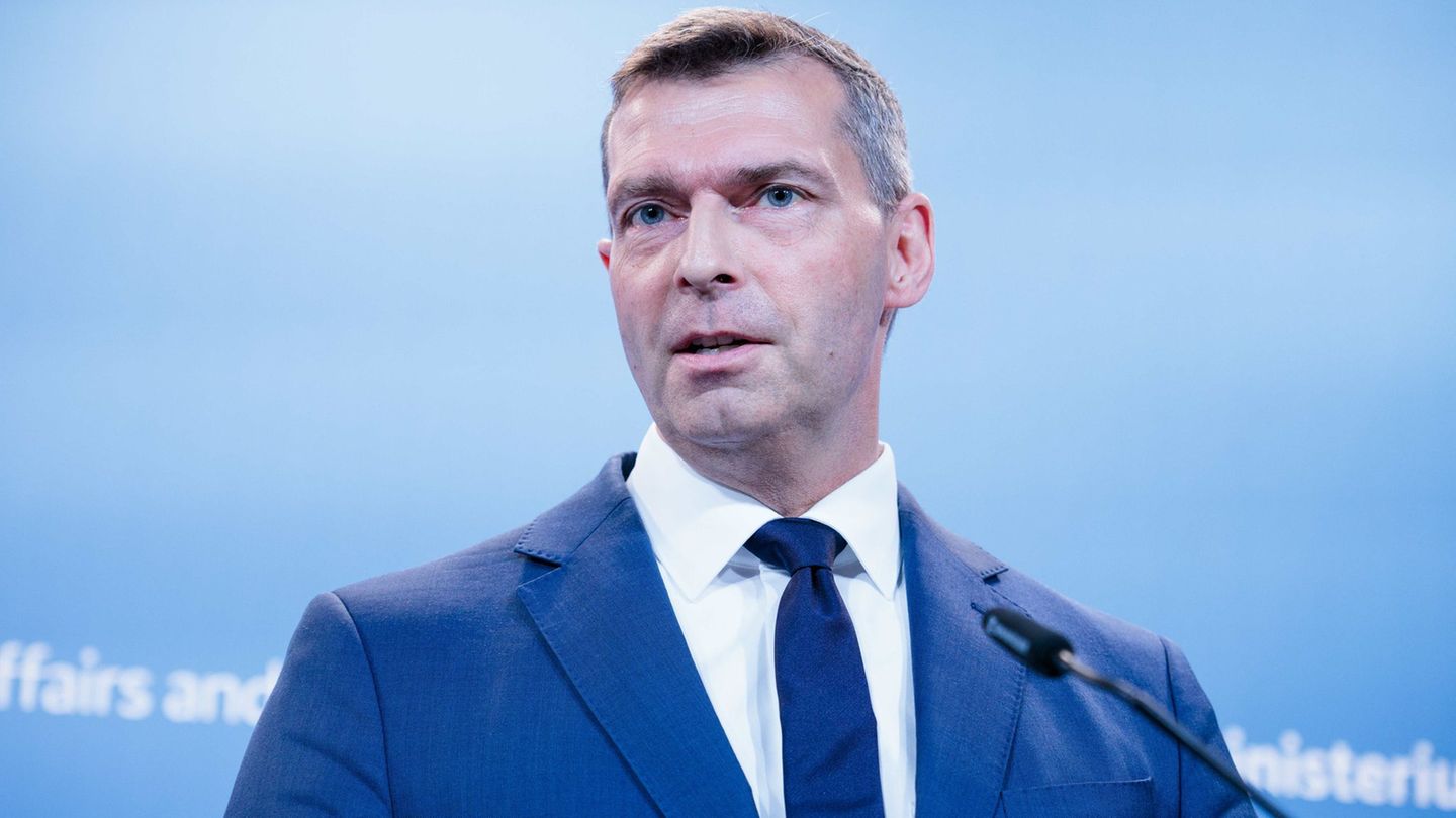 Chemieindustrie: Nach arabischer Übernahme: Covestro-Chef kündigt Abschied an